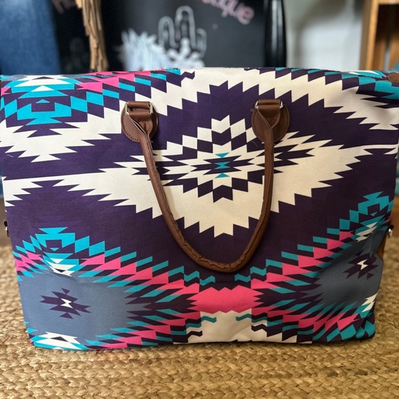 NWT Purple Aztec large tote - Picture 2 of 4